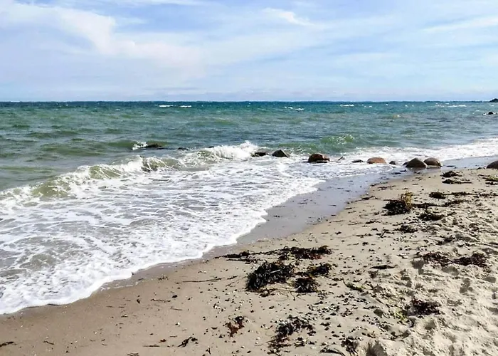 6 Person In Otterup-by Traum *